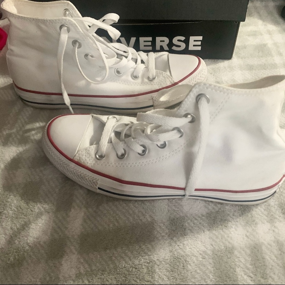 Women high top converse